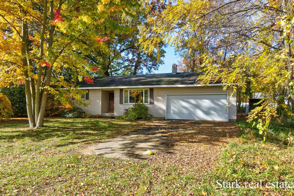 275 S 8th Avenue, Fruitport Twp, MI 49415