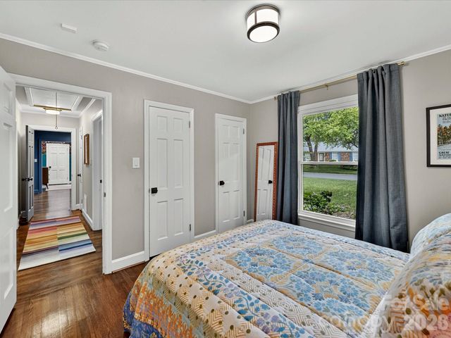 801 Fairbanks Road, Charlotte, NC 28210