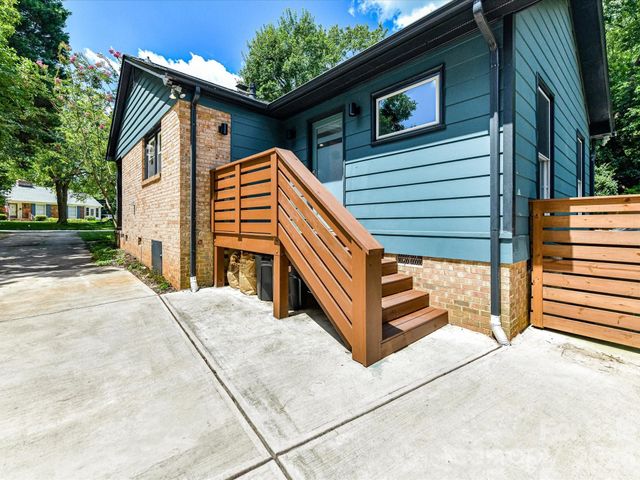 801 Fairbanks Road, Charlotte, NC 28210