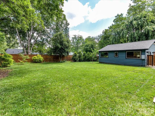 801 Fairbanks Road, Charlotte, NC 28210