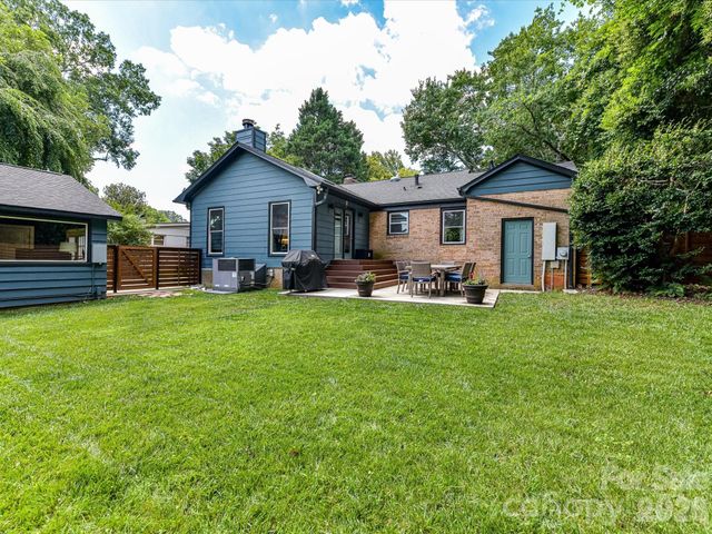 801 Fairbanks Road, Charlotte, NC 28210