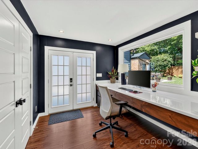 801 Fairbanks Road, Charlotte, NC 28210