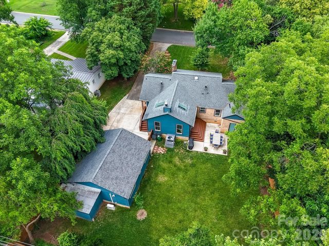 801 Fairbanks Road, Charlotte, NC 28210