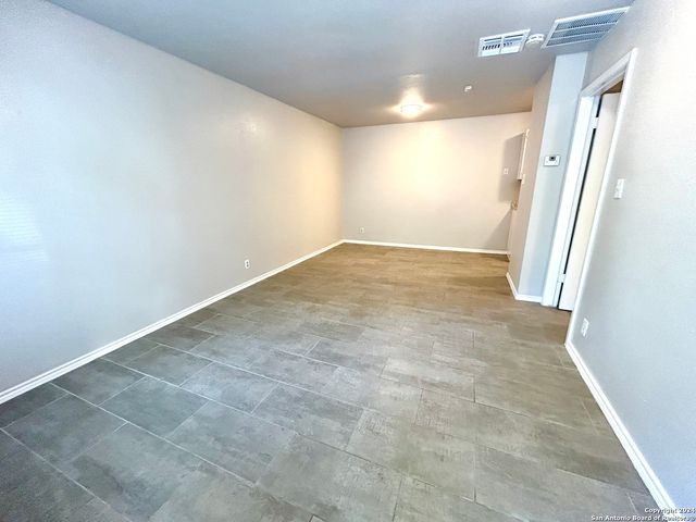 703 W Summit Ave Apt 3, San Antonio, TX 78212