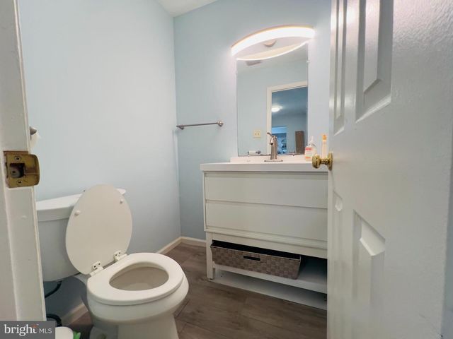 8 KNOX CT, Chesterbrook, PA 19087