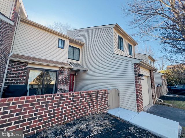 8 KNOX CT, Chesterbrook, PA 19087