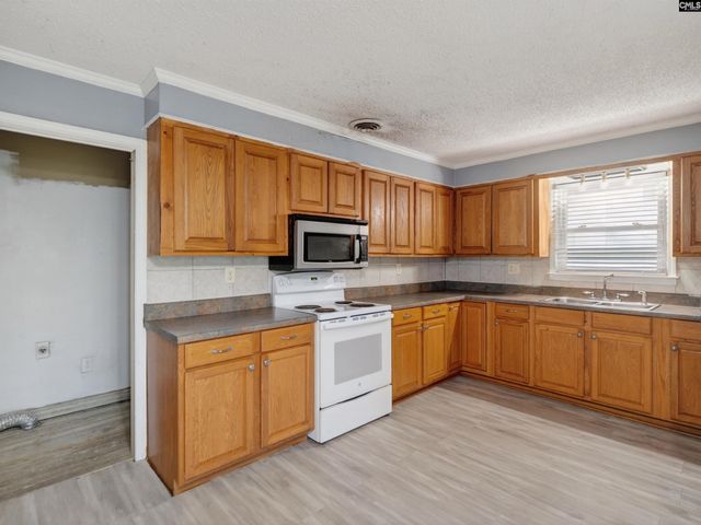 514 Woodberry Road, West Columbia, SC 29170