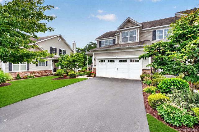 10 Pritchard Court, Fishkill, NY 12524
