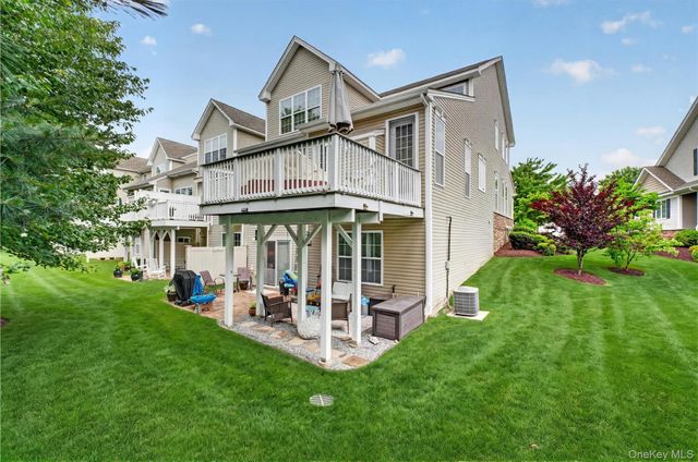 10 Pritchard Court, Fishkill, NY 12524