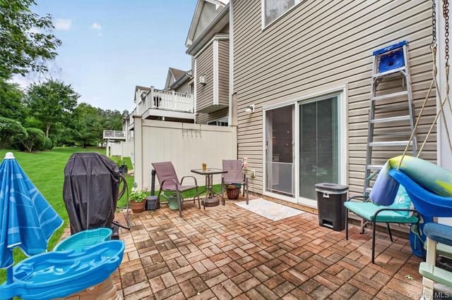 10 Pritchard Court, Fishkill, NY 12524
