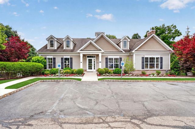 10 Pritchard Court, Fishkill, NY 12524