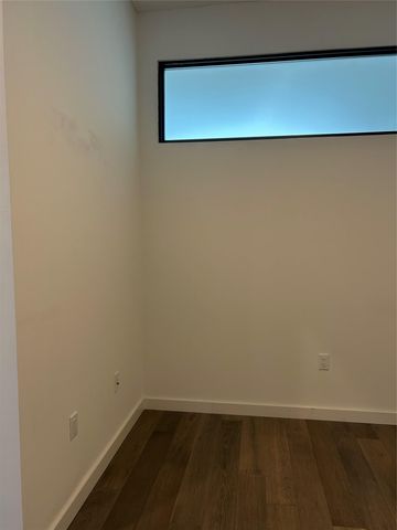 800 Embassy DR 505, Austin, TX 78702