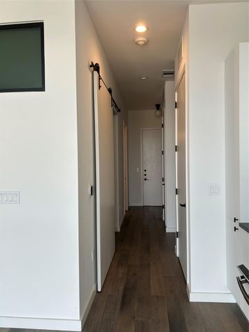 800 Embassy DR 505, Austin, TX 78702