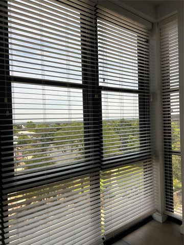 800 Embassy DR 505, Austin, TX 78702