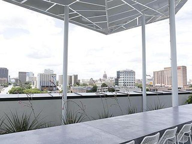 800 Embassy DR 505, Austin, TX 78702