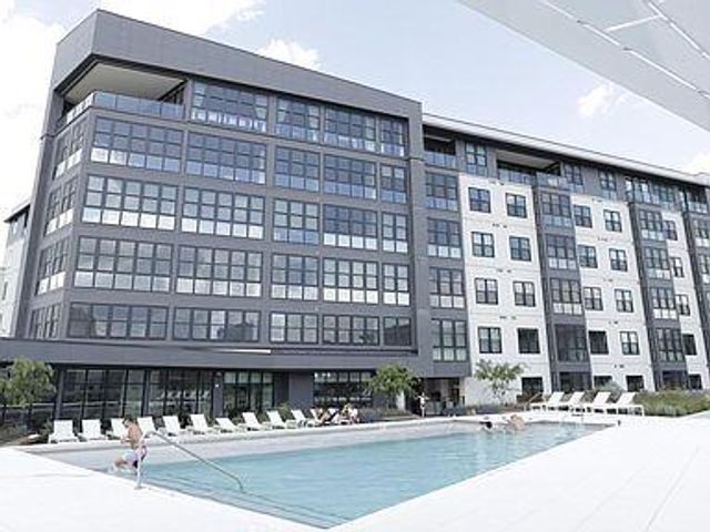 800 Embassy DR 505, Austin, TX 78702