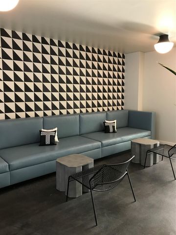 800 Embassy DR 505, Austin, TX 78702