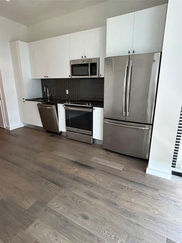 800 Embassy DR 505, Austin, TX 78702