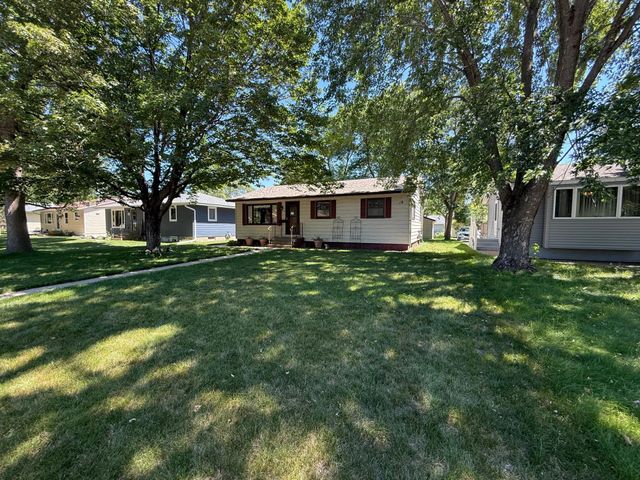 1116 14th Avenue SE, Saint Cloud, MN 56304
