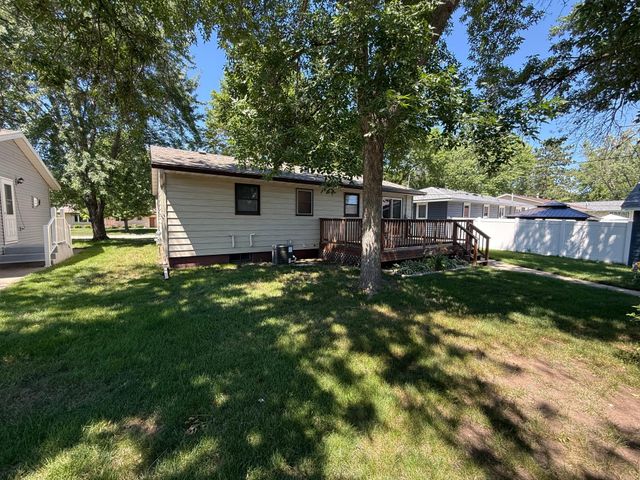 1116 14th Avenue SE, Saint Cloud, MN 56304