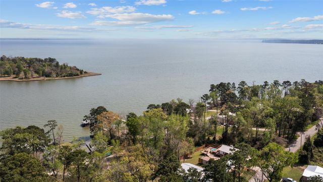 120 Cliff Street, Point Blank, TX 77364