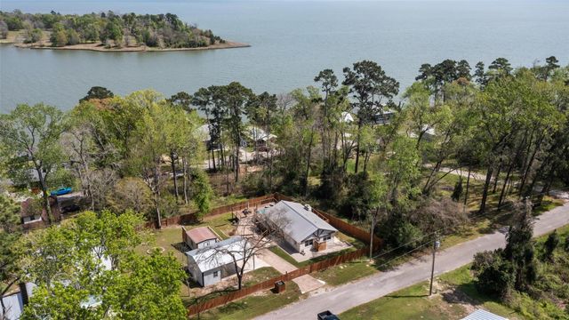 120 Cliff Street, Point Blank, TX 77364