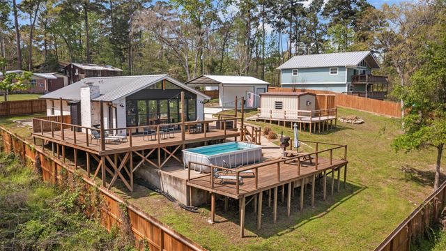 120 Cliff Street, Point Blank, TX 77364