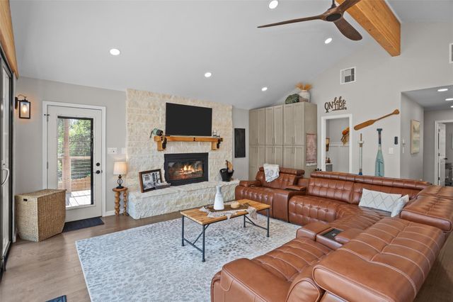 120 Cliff Street, Point Blank, TX 77364