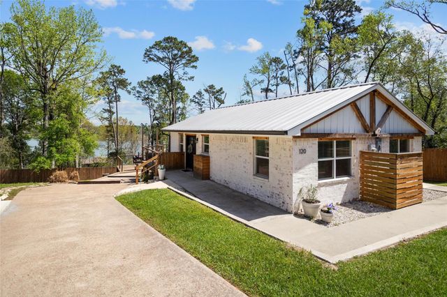 120 Cliff Street, Point Blank, TX 77364