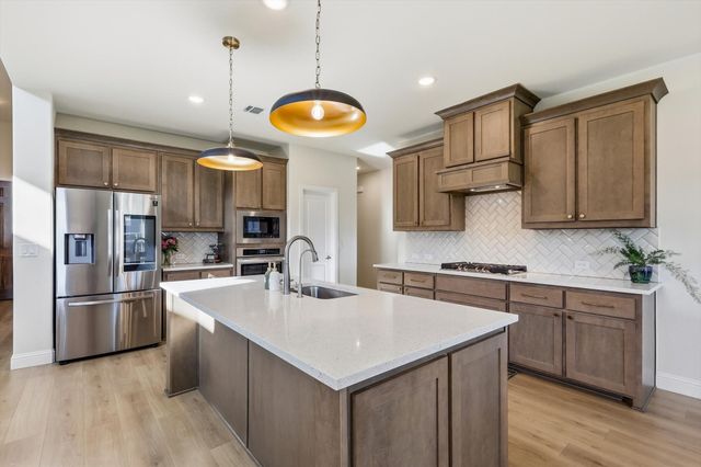 916 Peabody Drive, Mckinney, TX 75071