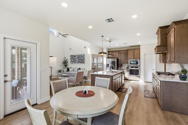 916 Peabody Drive, Mckinney, TX 75071