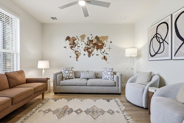 916 Peabody Drive, Mckinney, TX 75071