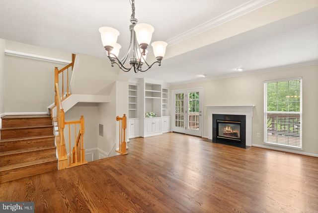 917 ROLFE PL, Alexandria, VA 22314