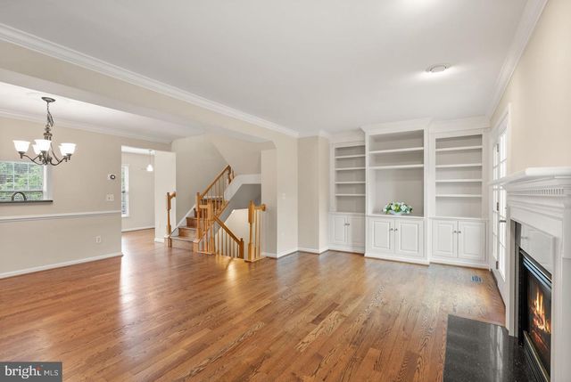 917 ROLFE PL, Alexandria, VA 22314