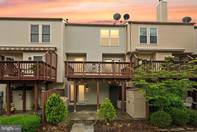 917 ROLFE PL, Alexandria, VA 22314