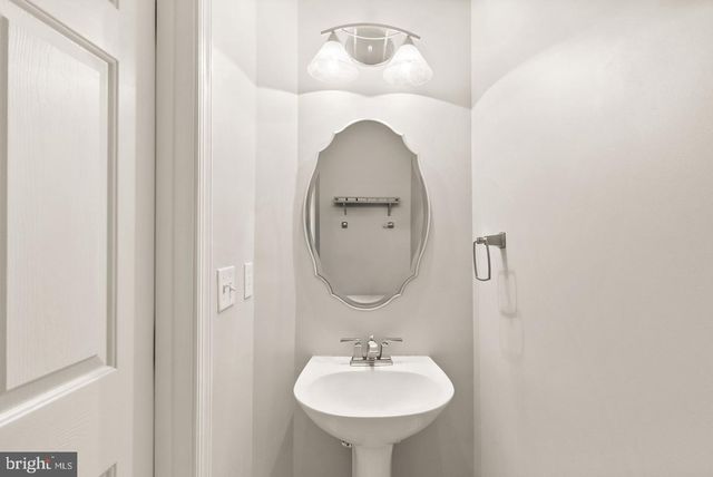 917 ROLFE PL, Alexandria, VA 22314