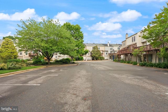 917 ROLFE PL, Alexandria, VA 22314