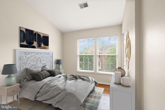 917 ROLFE PL, Alexandria, VA 22314