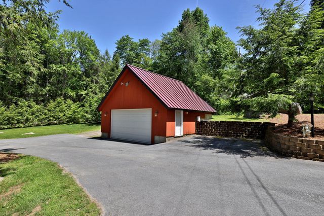 168 Chandler Road, Chester, VT 05143
