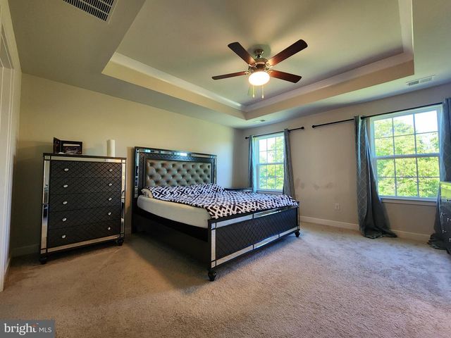 26 PEACOCK CIR, Sewell, NJ 08080