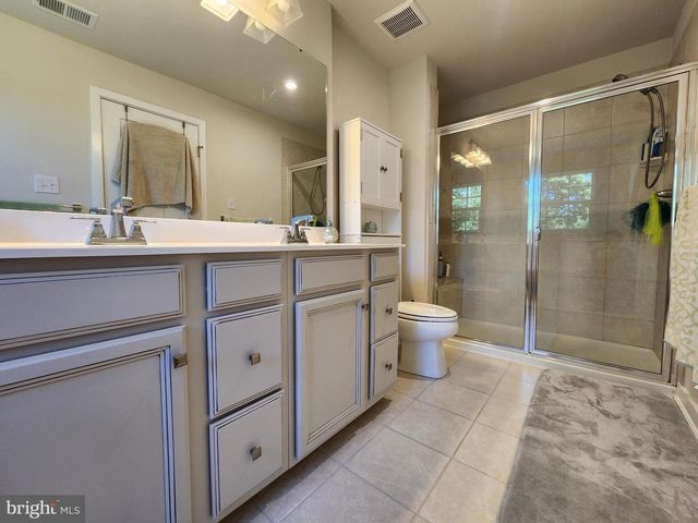 26 PEACOCK CIR, Sewell, NJ 08080