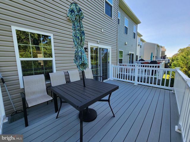 26 PEACOCK CIR, Sewell, NJ 08080