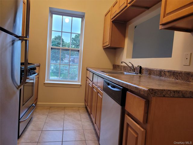 294 Ruth Court, Middletown, NY 10940
