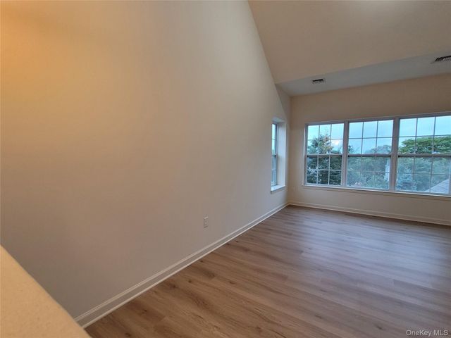 294 Ruth Court, Middletown, NY 10940
