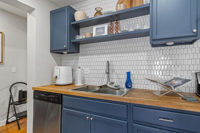 3400 Santa Fe DR, Austin, TX 78741