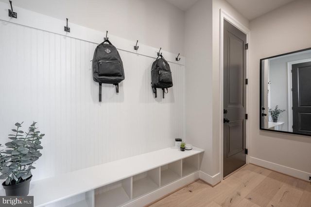 2119 N HARRISON ST, Arlington, VA 22205