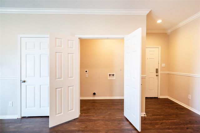 2101 Sealy Street, Galveston, TX 77550