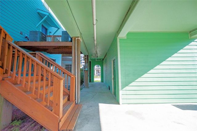 2101 Sealy Street, Galveston, TX 77550
