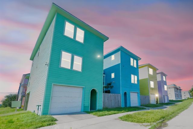 2101 Sealy Street, Galveston, TX 77550