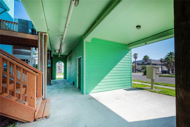 2101 Sealy Street, Galveston, TX 77550